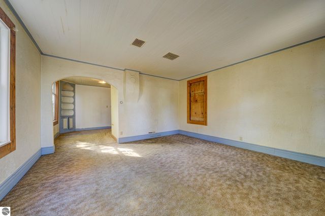 617 Second Street, Traverse City, MI 49684