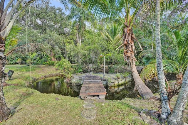 14270 SW 20th St, Davie, FL 33325