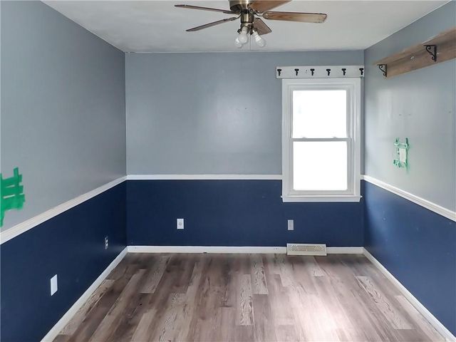 13327 Donnelly Avenue, Grandview, MO 64030