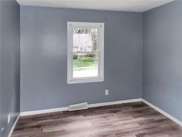 13327 Donnelly Avenue, Grandview, MO 64030
