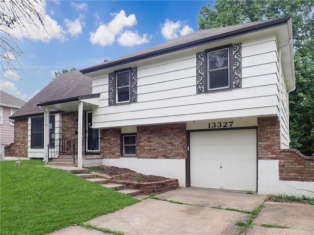 13327 Donnelly Avenue, Grandview, MO 64030