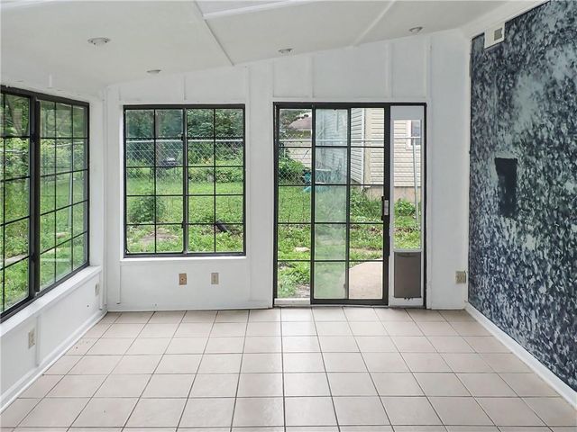 13327 Donnelly Avenue, Grandview, MO 64030