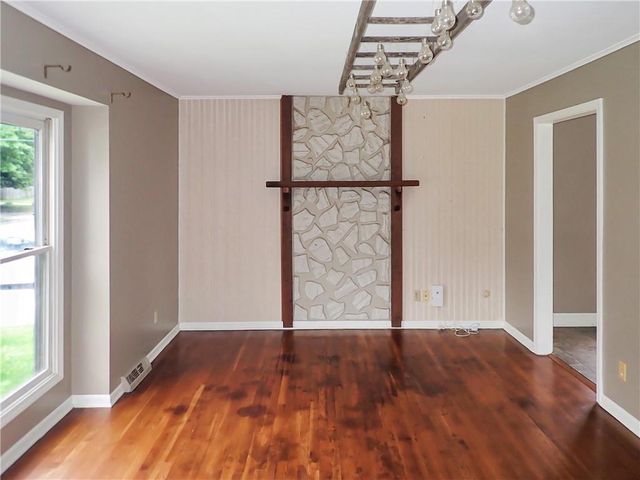 13327 Donnelly Avenue, Grandview, MO 64030
