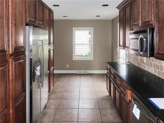 13327 Donnelly Avenue, Grandview, MO 64030