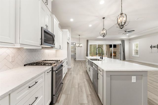 11081 SW 38TH BOULEVARD, Gainesville, FL 32608