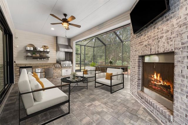 11081 SW 38TH BOULEVARD, Gainesville, FL 32608