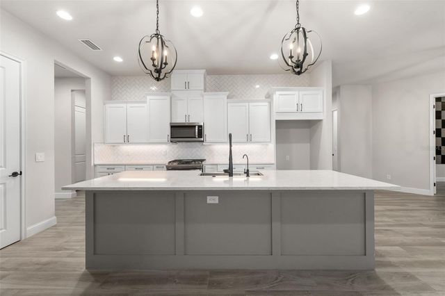 11081 SW 38TH BOULEVARD, Gainesville, FL 32608