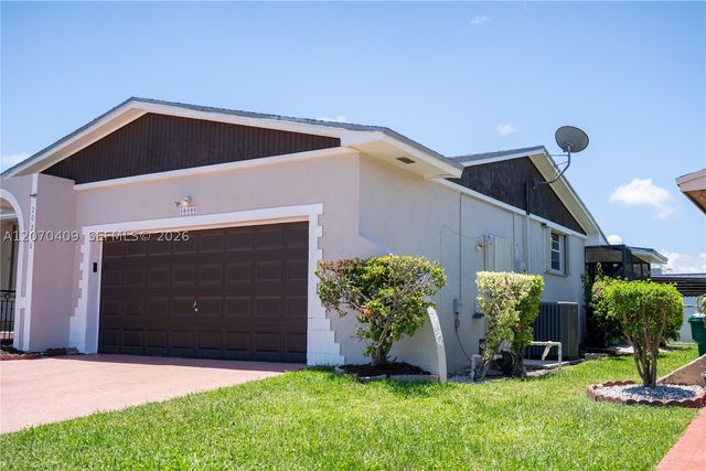 20200 SW 90th Ave Rd, Cutler Bay, FL 33189