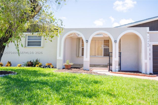 20200 SW 90th Ave Rd, Cutler Bay, FL 33189