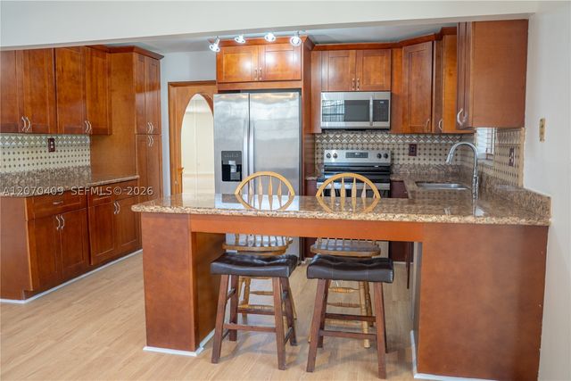 20200 SW 90th Ave Rd, Cutler Bay, FL 33189