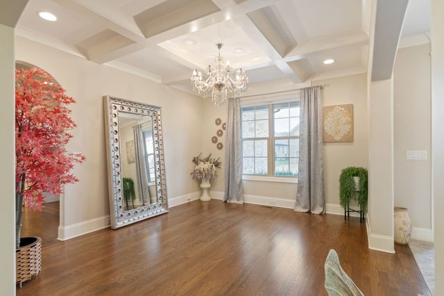 8007 June Apple Ln, Spring Hill, TN 37174