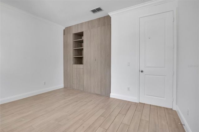 8318 VIVARO ISLE WAY, Windermere, FL 34786