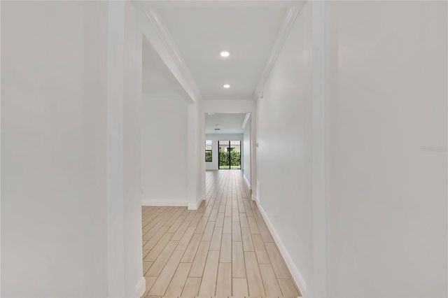8318 VIVARO ISLE WAY, Windermere, FL 34786