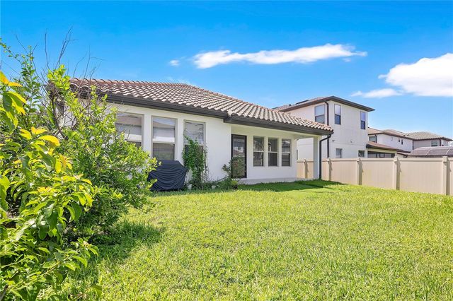 8318 VIVARO ISLE WAY, Windermere, FL 34786