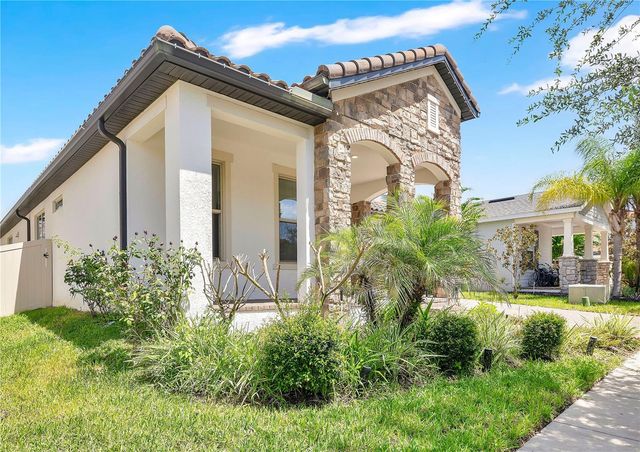 8318 VIVARO ISLE WAY, Windermere, FL 34786