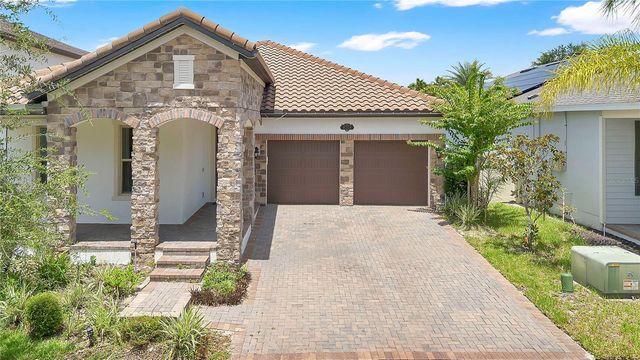 8318 VIVARO ISLE WAY, Windermere, FL 34786