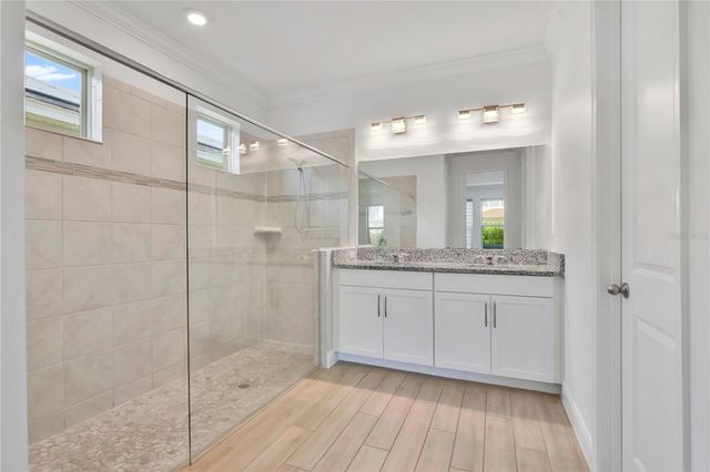 8318 VIVARO ISLE WAY, Windermere, FL 34786