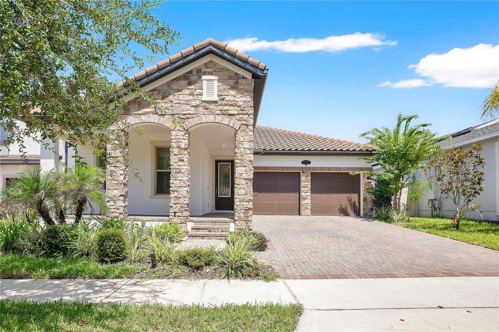 8318 VIVARO ISLE WAY, Windermere, FL 34786