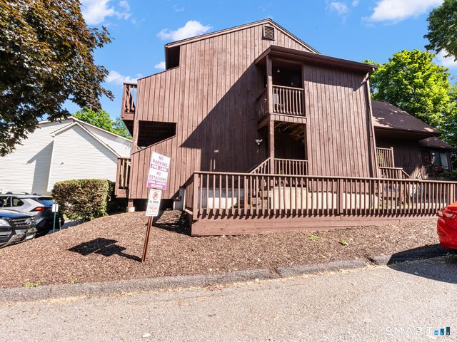 1 Fairfield Avenue 3, Danbury, CT 06810