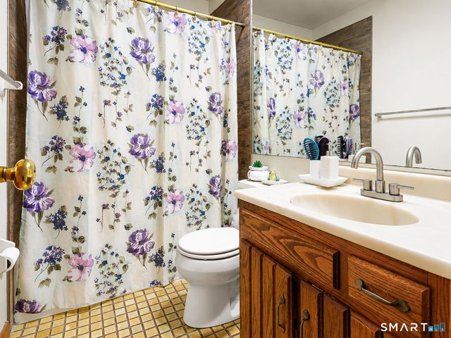 1 Fairfield Avenue 3, Danbury, CT 06810