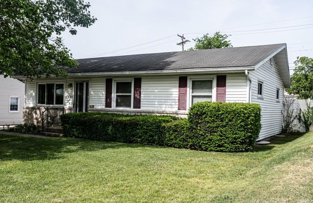 1321 Canterbury Drive, South Bend, IN 46628