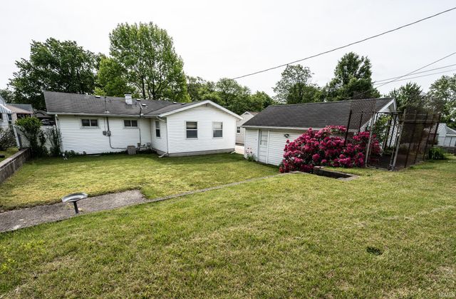 1321 Canterbury Drive, South Bend, IN 46628