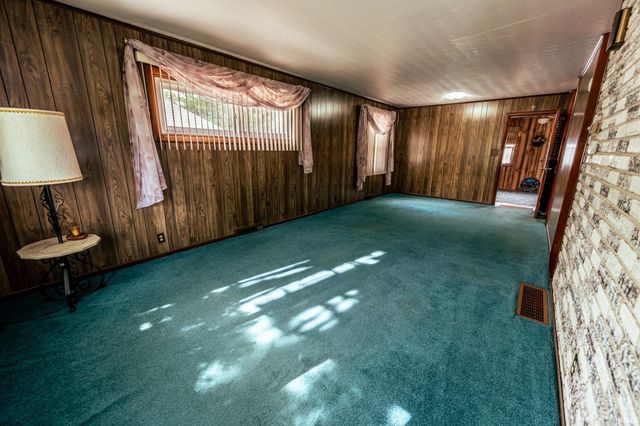 1321 Canterbury Drive, South Bend, IN 46628