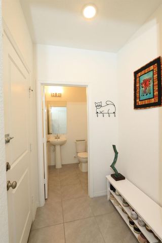 656 NE Waters Edge Lane, Port St. Lucie, FL 34983