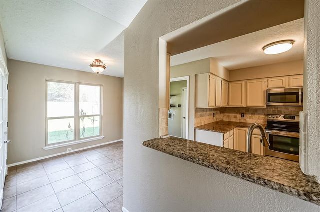 1309 Oak Hollow Drive, Friendswood, TX 77546