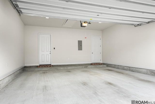10733 Spring Fest Ln, Baton Rouge, LA 70810