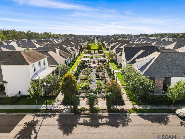 10733 Spring Fest Ln, Baton Rouge, LA 70810