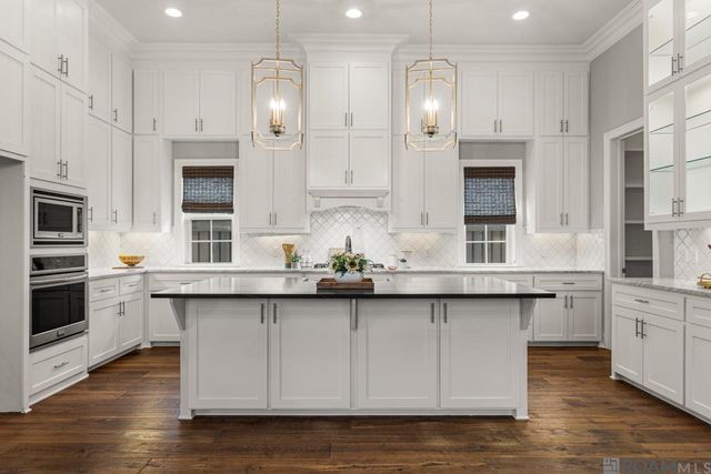 10733 Spring Fest Ln, Baton Rouge, LA 70810