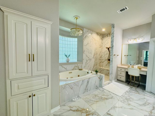 1 BELCOURT PL, San Antonio, TX 78257