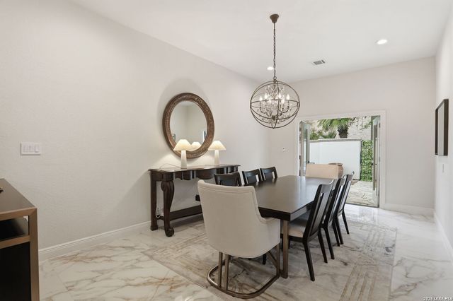 1 BELCOURT PL, San Antonio, TX 78257