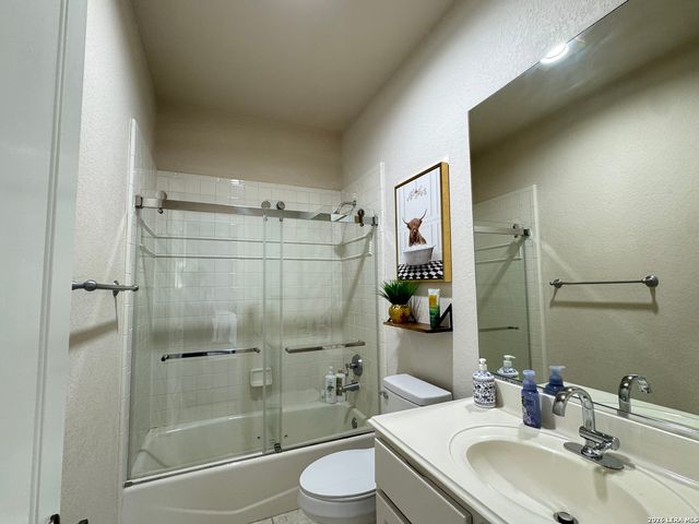 1 BELCOURT PL, San Antonio, TX 78257