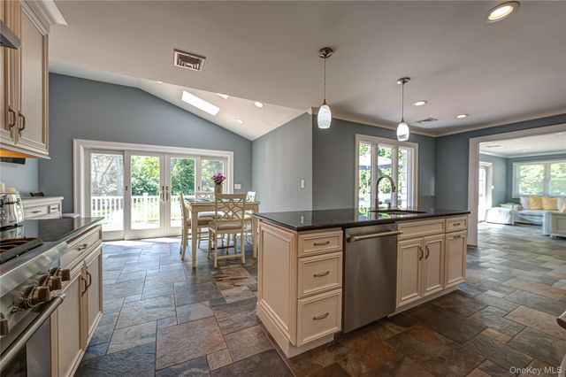 1130 5th Avenue, East Northport, NY 11731