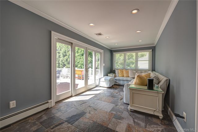 1130 5th Avenue, East Northport, NY 11731