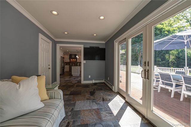 1130 5th Avenue, East Northport, NY 11731