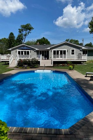 1130 5th Avenue, East Northport, NY 11731