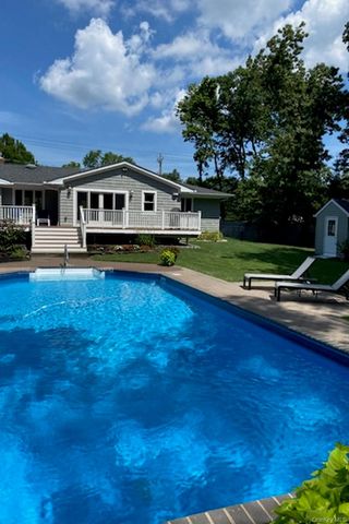 1130 5th Avenue, East Northport, NY 11731
