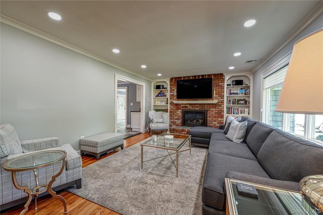 1130 5th Avenue, East Northport, NY 11731