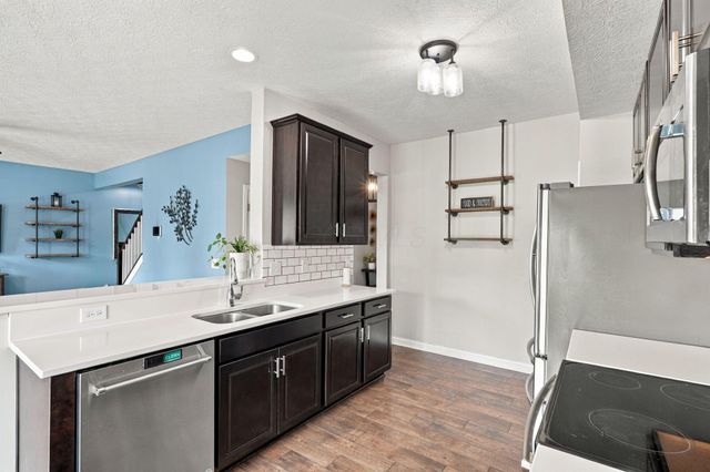 6377 Hoffman Trace Drive, Columbus, OH 43213
