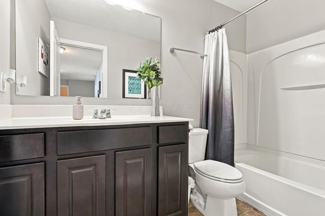 6377 Hoffman Trace Drive, Columbus, OH 43213