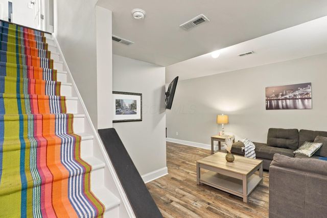 6377 Hoffman Trace Drive, Columbus, OH 43213