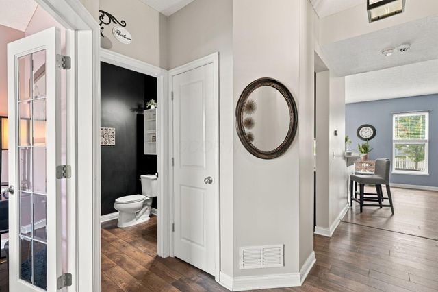 6377 Hoffman Trace Drive, Columbus, OH 43213
