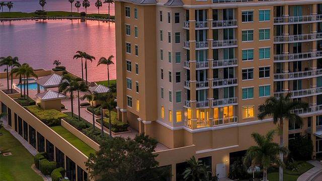 140 RIVIERA DUNES WAY 206, Palmetto, FL 34221