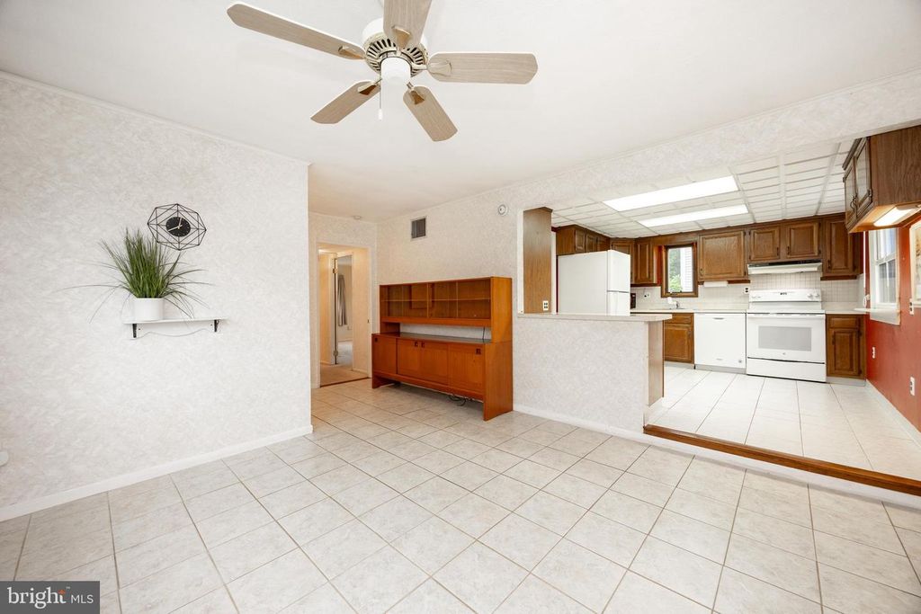 103 FAIRVIEW RD, Paoli, PA 19301