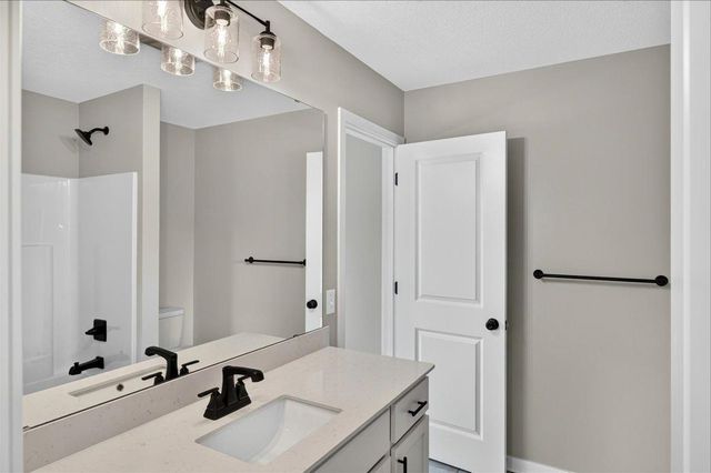 37559 Greenway Avenue, North Branch, MN 55056
