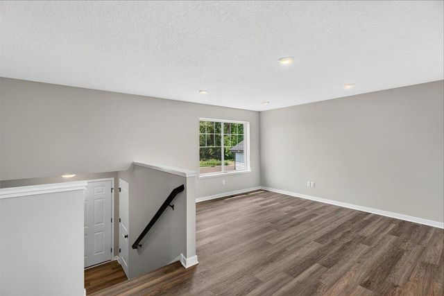37559 Greenway Avenue, North Branch, MN 55056