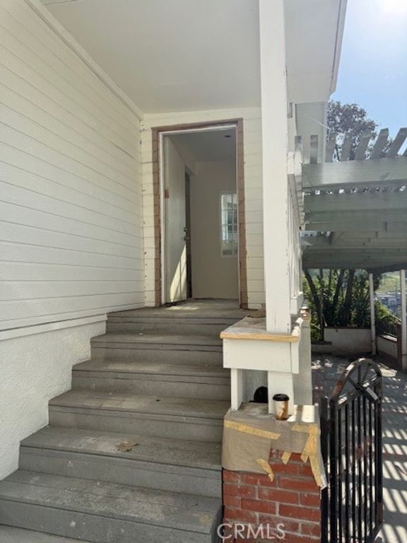 Image 7 of property listing at 4419 Radium Drive, Los Angeles, CA 90032